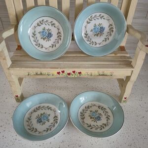 Set of 4 Barratts berry bowl blue roses turquoise band Delphatic White